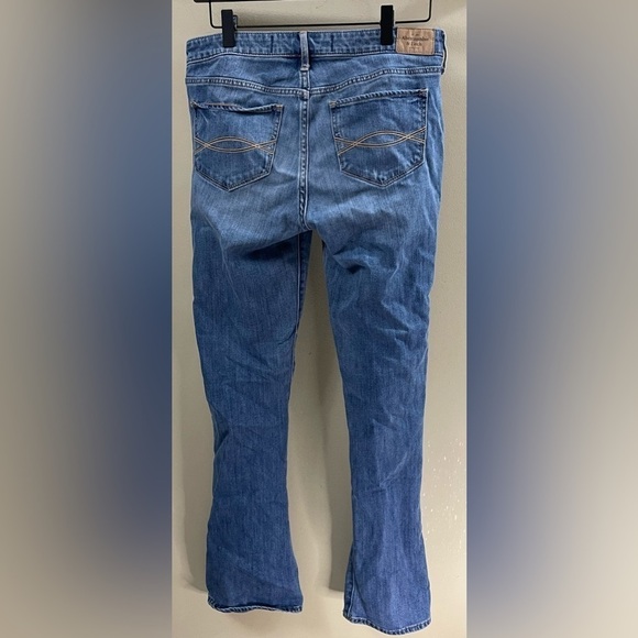 ABERCROMBIE & FITCH Women’s Flare Denim Jeans Size 6R 28W 33L - Picture 2 of 4